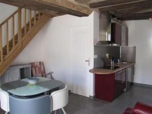 Maisons de vacances Gite Crannes-en-Champagne, 3 pieces, 5 personnes - FR-1-410-204 : photos des chambres