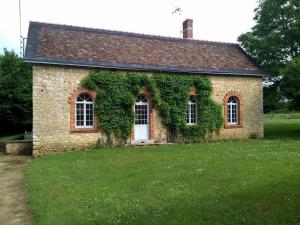 Gîte familial & authentique avec jardin arboré, entre Angers & Le Mans, idéal visites & détente - FR-1-410-208