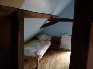 Maisons de vacances Gite Asnieres-sur-Vegre, 3 pieces, 5 personnes - FR-1-410-237 : photos des chambres