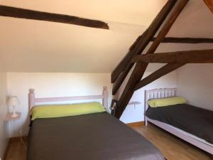 Maisons de vacances Gite Monce-en-Belin, 4 pieces, 11 personnes - FR-1-410-248 : photos des chambres