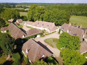 Gîte charmant avec piscine chauffée, tennis et jardin près de Beaumont-sur-Sarthe - FR-1-410-214