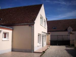 Maisons de vacances Gite Clery-Saint-Andre, 5 pieces, 6 personnes - FR-1-590-12 : photos des chambres