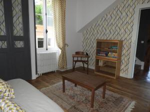 Maisons de vacances Gite Ecommoy, 5 pieces, 14 personnes - FR-1-410-318 : photos des chambres