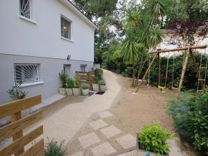 Maisons de vacances Maison Saint-Brevin-les-Pins, 4 pieces, 6 personnes - FR-1-364-112 : Maison de Vacances (6 Adultes)