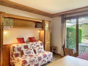 Appartements Studio cosy pour 3 avec terrasse, parking et casier a ski a Combloux - FR-1-560-77 : photos des chambres