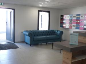 Appartement PMR avec balcon, piscine, parking et plage à La Tranche-sur-Mer - FR-1-194-229