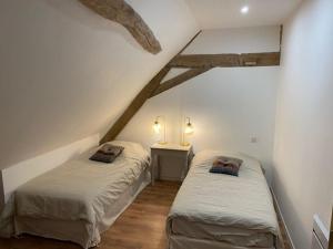 Maisons de vacances Gite Parennes, 5 pieces, 11 personnes - FR-1-410-354 : photos des chambres