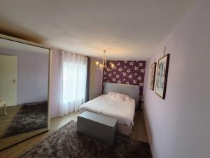 Maisons de vacances Gite Remiremont, 3 pieces, 4 personnes - FR-1-589-132 : photos des chambres