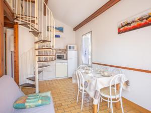 Maison T2 Mezzanine à 350m des Plages avec Terrasse et Parking à Biscarrosse - FR-1-521-182