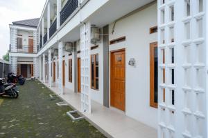 RedDoorz Syariah near RS Hermina Yogyakarta