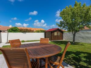 Maisons de vacances Maison Les Sables-d'Olonne, 4 pieces, 8 personnes - FR-1-197-500 : photos des chambres