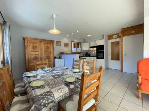 Maisons de vacances Maison Briancon, 4 pieces, 6 personnes - FR-1-330C-138 : photos des chambres