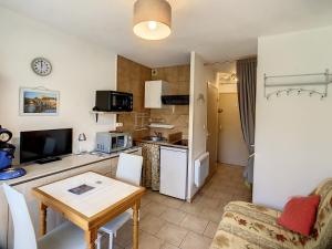 Charmant T1 au cœur de Lamalou, à 650m des Thermes, avec Wifi et animaux acceptés - FR-1-451-147