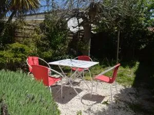 Maison 2 étoiles proche plage & marché, avec jardin et terrasse, idéale pour familles. - FR-1-197-499 - 奥洛讷堡