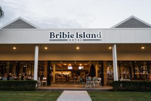 Bribie Island Hotel - 3hvězdičkové hotely ve městě Bellara