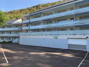 Mont-Dore, F3 Confortable avec Terrasse, Parking, Proche Centre - FR-1-415-98