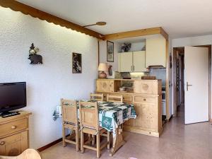 Studio agréable au centre de Combloux avec parking - FR-1-560-35