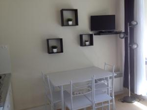 Appartements Appartement Jard-sur-Mer, 3 pieces, 4 personnes - FR-1-485-80 : photos des chambres