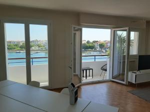 Ciboure : T4 spacieux avec balcon et véranda, proche golf - FR-1-239-554