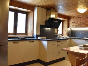 Chalets Chalet Meribel, 4 pieces, 6 personnes - FR-1-180-583 : photos des chambres