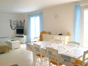 Maisons de vacances Maison Jard-sur-Mer, 4 pieces, 6 personnes - FR-1-485-76 : photos des chambres