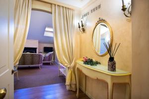 Master Suite  room in Vip's Motel