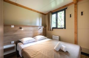 Campings HUTTOPIA Divonne : photos des chambres