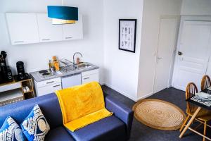 Appartements Le Petit Marin • Cosy • Netflix & Wifi • Proche Centre-Ville : photos des chambres