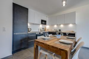 Le Paradis - Beautiful T2 ideally located with garage