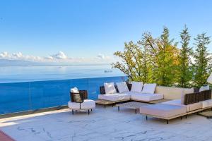 Villa Naya with Heated Pool and Hot Tub 