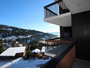 Appartements Appartement Chamrousse, 2 pieces, 6 personnes - FR-1-340-101 : photos des chambres