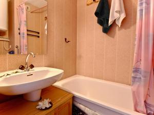 Studio cabine fonctionnel pour 4 personnes, animaux admis - FR-1-340-74