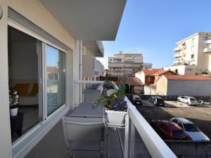 Arcachon : T2 moderne à 2 pas de la plage avec balcon, WiFi, parking et TV cinéma - FR-1-420-71