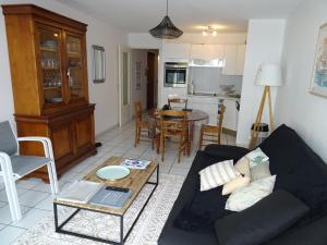 Appartements Appartement Les Sables-d'Olonne, 3 pieces, 4 personnes - FR-1-92-814 : photos des chambres