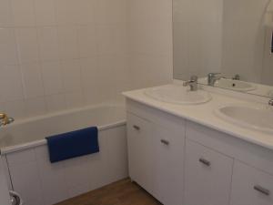 Appartements Appartement Fort-Mahon-Plage, 5 pieces, 8 personnes - FR-1-482-59 : photos des chambres