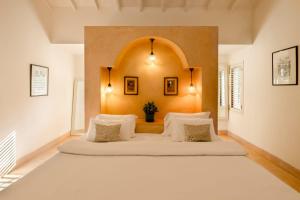 VILLA M - SOLITUDE 1 CANDOLIM GOA 3BHK, Pool Facing, Near Beach, Free Breakfast, Free WIFI and Prime Location