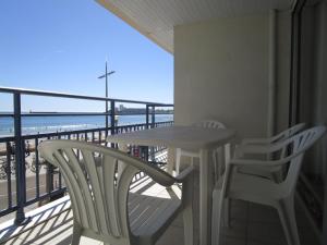 Appartement 2 chambres face à la mer avec balcon et wifi - FR-1-197-428