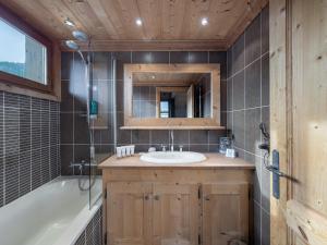 Chalets Chalet Courchevel, 7 pieces, 10 personnes - FR-1-568-15 : photos des chambres