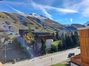 Studio moderne, centre station, terrasse sud, animaux admis - FR-1-516-194