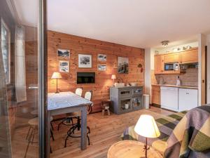 Appartement confortable skis aux pieds avec parking couvert à Val-dIsère - FR-1-694-58