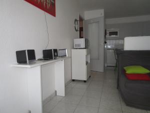 Appartement moderne avec terrasse à 100m de la plage des Sables-dOlonne - FR-1-197-405