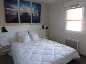 Appartement 6 pers avec balcon, piscine et accès direct plage à La Tranche-sur-Mer - FR-1-194-195