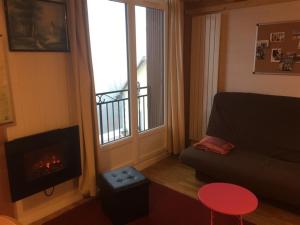 Appartements F3 avec balcon, 2 chambres mezzanine, wifi, animaux acceptes, Mont-Dore - FR-1-415-71 : photos des chambres