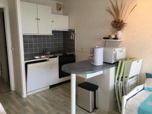 Fort-Mahon-Plage: Studio balcon, équipements complets, parking privé - FR-1-482-12