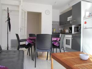 Maisons de vacances Maison Fort-Mahon-Plage, 3 pieces, 4 personnes - FR-1-482-38 : photos des chambres