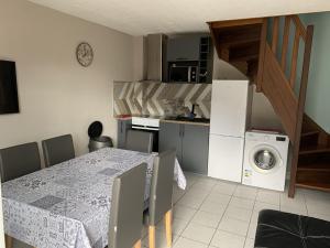 Maisons de vacances Maison Fort-Mahon-Plage, 3 pieces, 4 personnes - FR-1-482-35 : photos des chambres