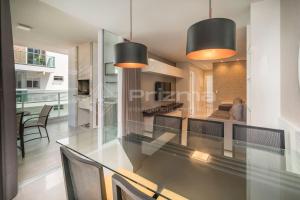 Varandas 405 A · Apartamento em Condomínio de luxo frente ao mar .