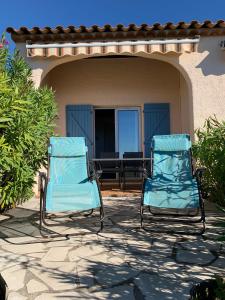 Duplex, vue panoramique sur la Méditerranée, piscine, garage