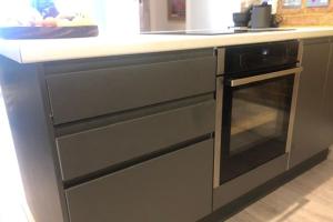 Superfast WiFi studio, bathroom & own entrance