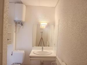 Studio Lamalou les Bains 1 pièce 2 personnes FR 1 451 81